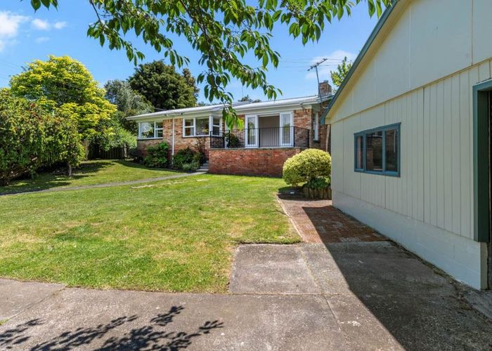  at 62 Ferguson Street, Manurewa East, Auckland
