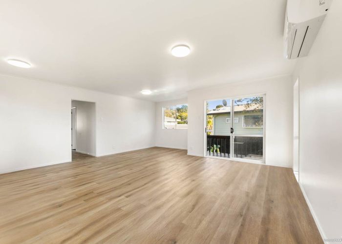  at 295 Triangle Road, Massey, Waitakere City, Auckland