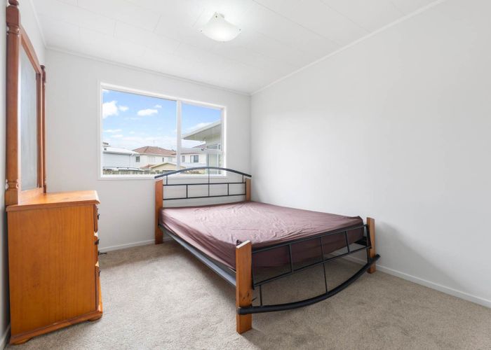  at 8 Chesley Place, Half Moon Bay, Manukau City, Auckland