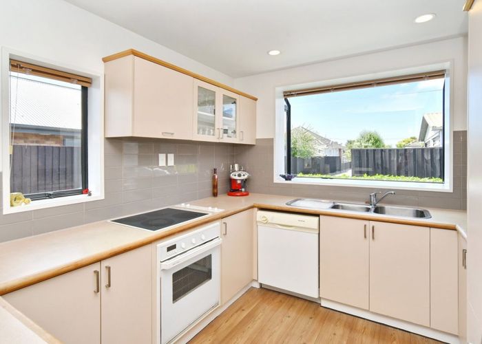  at 1/14 Jocelyn Street, Casebrook, Christchurch