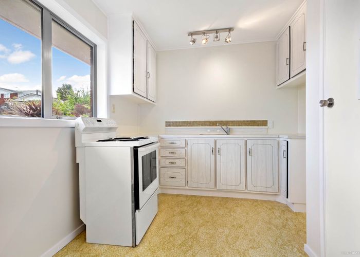  at 2/3 Butterworth Drive, Glendene, Auckland