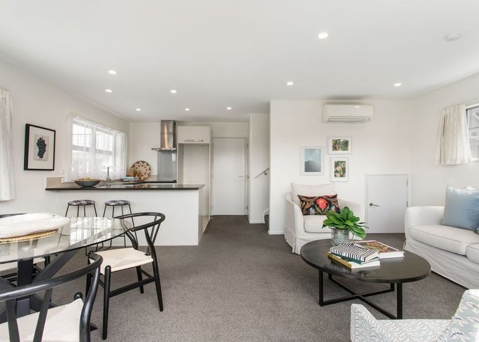  at 4/33 Elizabeth Street, Riccarton, Christchurch