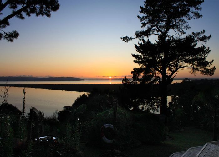  at 215 West Harbour Drive, West Harbour, Auckland