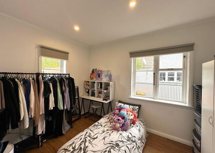  at 260 College Street, West End, Palmerston North, Manawatu / Whanganui