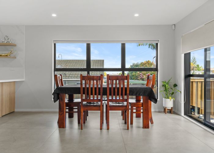  at 15 Tomlinson Street, Manurewa, Manukau City, Auckland