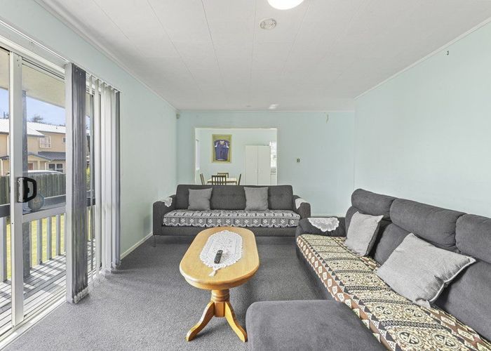  at 5 Jontue Place, Clover Park, Manukau City, Auckland