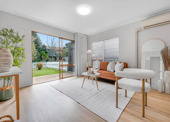  at 2C Wyvern Place, Glenfield, North Shore City, Auckland