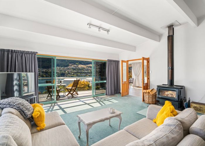  at 415 Peninsula Road, Kelvin Heights, Queenstown