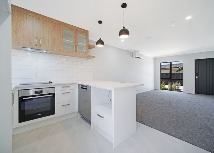 at 4B Becker Drive, Weymouth, Auckland