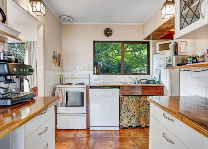  at 1/30 Ravenwood Drive, Forrest Hill, North Shore City, Auckland