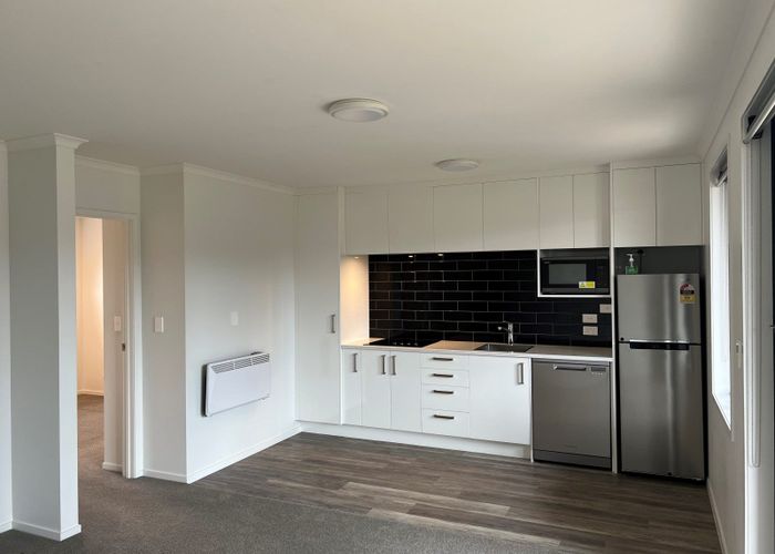  at 4/90 Swaffield Road, Papatoetoe, Auckland