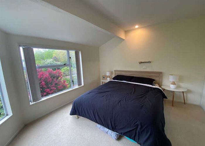  at 1/84 Bowenvale Avenue, Cashmere, Christchurch
