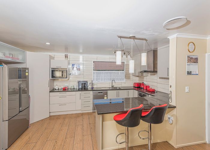  at 111 Pooks Road, Ranui, Auckland