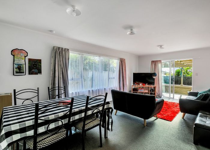  at 1/3 Dorendia Place, Clendon Park, Auckland