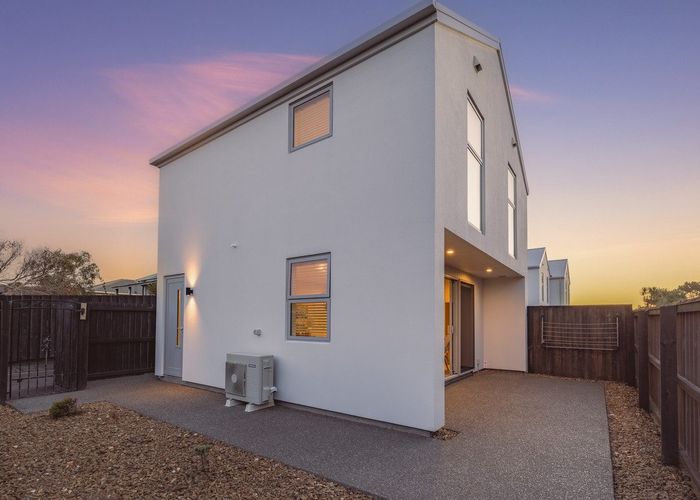  at 1/118 Oram Avenue, New Brighton, Christchurch
