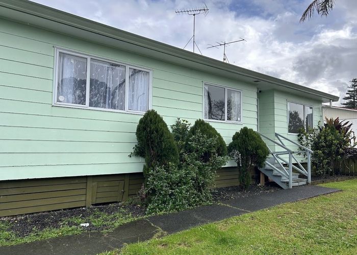  at 15a Shifnal Drive, Randwick Park, Manukau City, Auckland