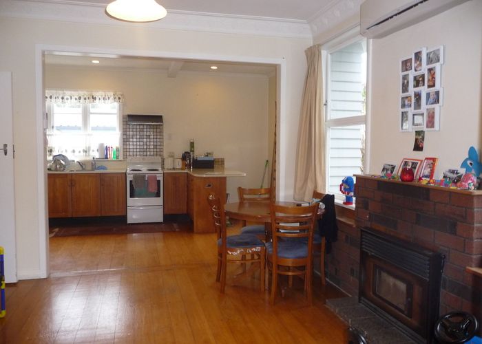  at 28 Mexted Terrace, Tawa, Wellington