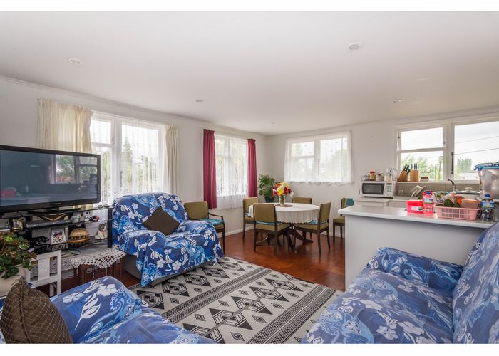 at 10 Copley Street, New Lynn, Auckland