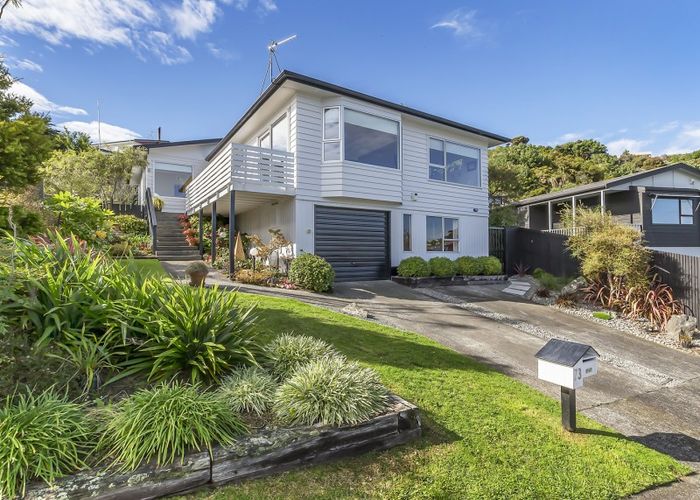  at 73 Eskdale Road, Papakowhai, Porirua