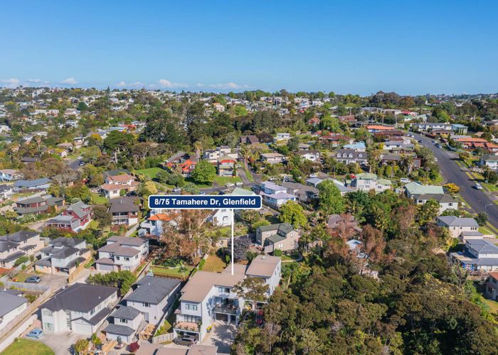  at 8/75 Tamahere Drive, Glenfield, Auckland