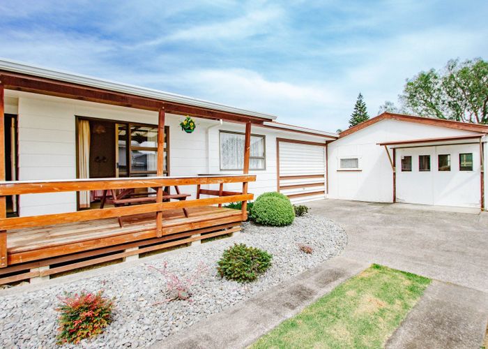  at 35 West Crescent, Te Puru, Thames