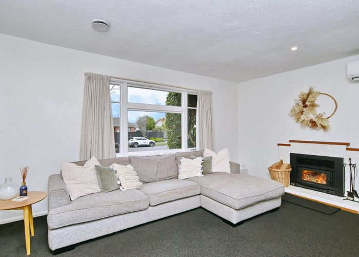  at 2/21 Dunedin Street, Redwood, Christchurch City, Canterbury