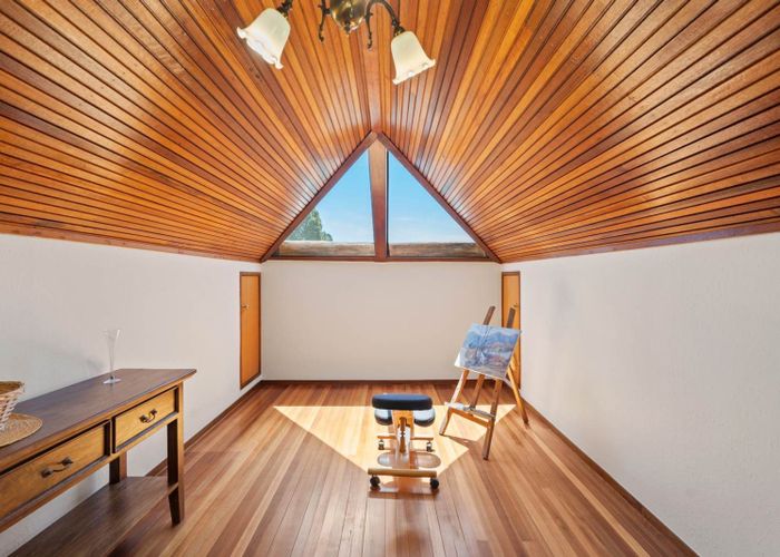  at 1/553 East Coast Road, Browns Bay, North Shore City, Auckland