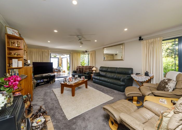  at 64 Royal Oak Drive, Kelvin Grove, Palmerston North