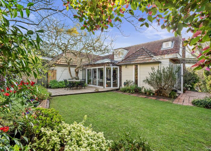  at 3 Hauraki Road, Hauraki, Auckland