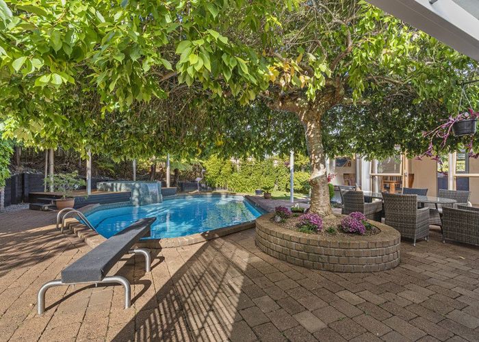 at 10 Oban Road, Browns Bay, Auckland