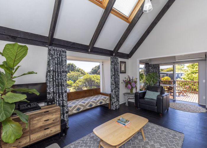  at 2 Bermuda Grove, Paraparaumu Beach, Paraparaumu
