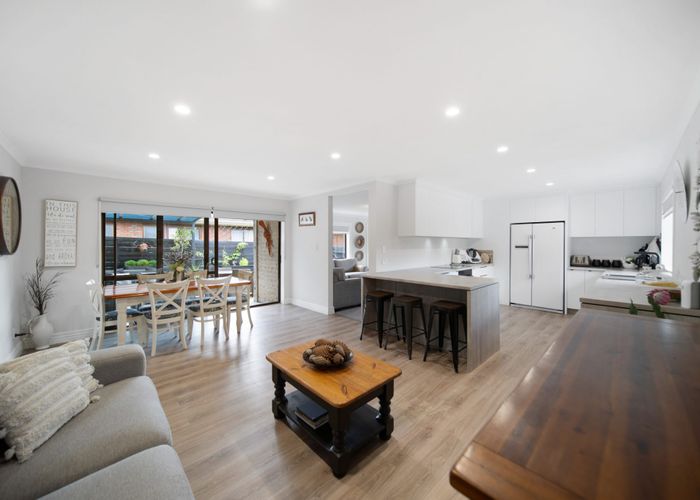  at 46 Lakeside Drive, Pahurehure, Papakura