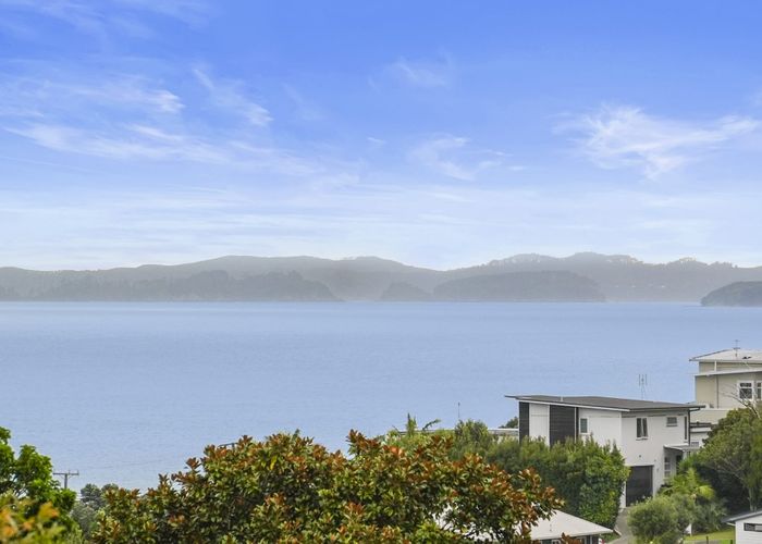  at 11 Vista Motu, Red Beach, Rodney, Auckland