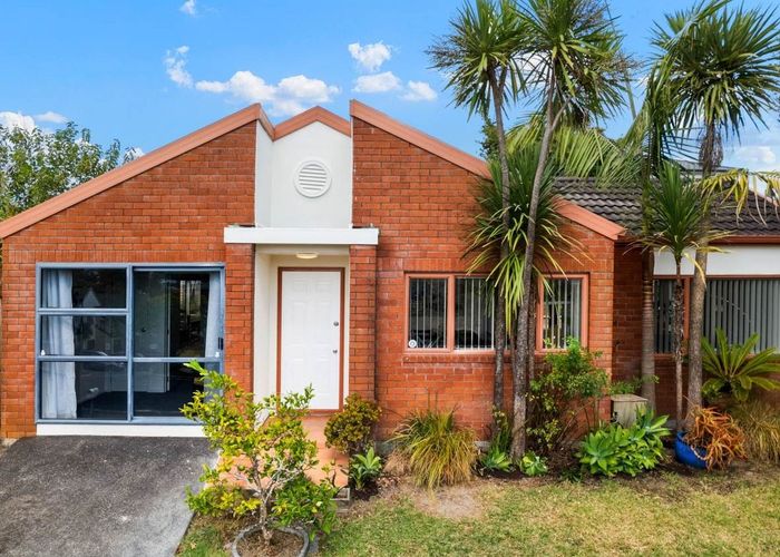  at 9 Blueridge Close, Sunnyvale, Auckland