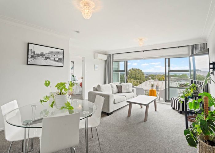  at 4/13 View Road, Mount Eden, Auckland City, Auckland