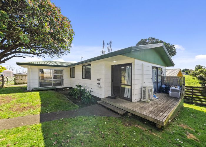  at 1/53 Redcrest Avenue, Papakura, Papakura, Auckland
