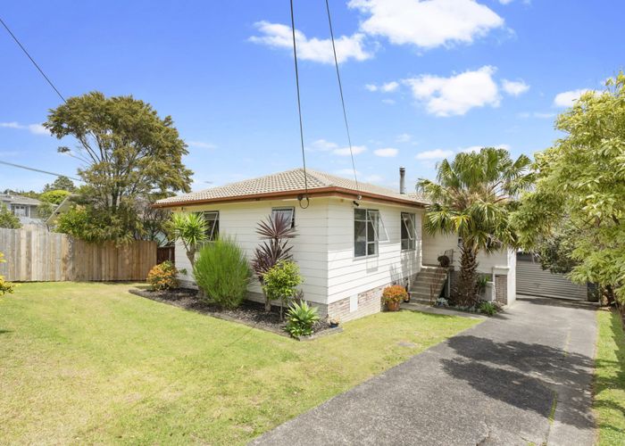  at 61 Forest Hill Road, Henderson, Auckland