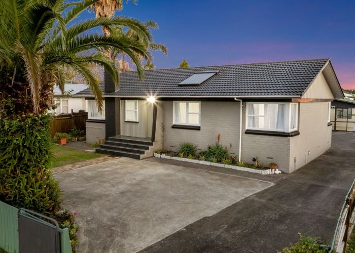  at 38A Pinedale Place, Henderson, Waitakere City, Auckland