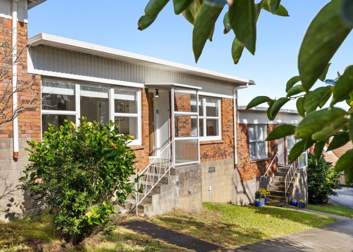  at 3/7 Newhaven Terrace, Mairangi Bay, North Shore City, Auckland