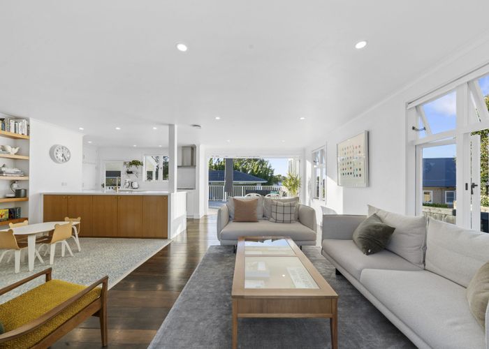  at 58 Wainui Avenue, Point Chevalier, Auckland City, Auckland