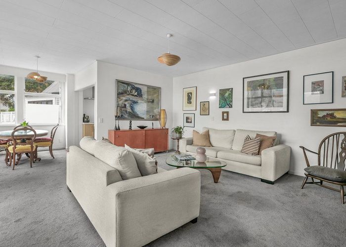  at 2/4 Gill Road, Eastbourne, Lower Hutt, Wellington