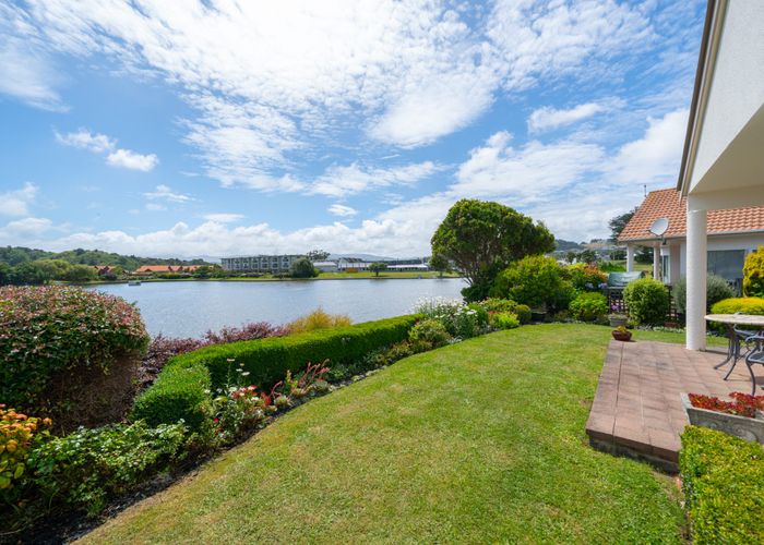  at 4 Lakeside Villas, Whitby, Porirua, Wellington