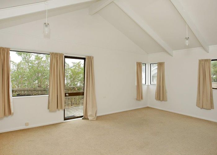  at 6 Trent Street, Island Bay, Wellington