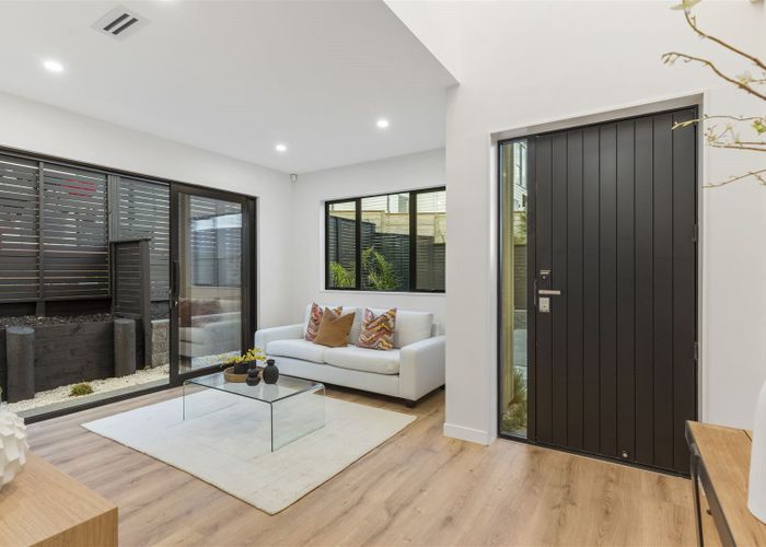  at 3 Fender Place, Long Bay, Auckland