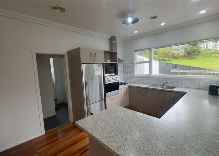  at 42 Miromiro Road, Normandale, Lower Hutt, Wellington
