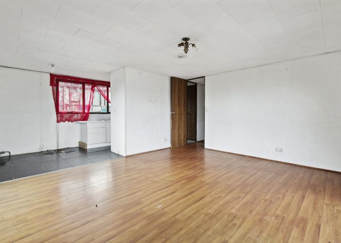  at 2/34 Ferndale Road, Mount Wellington, Auckland