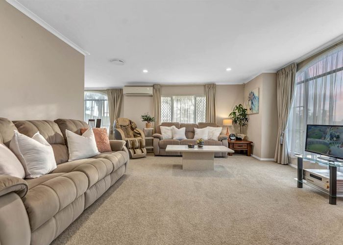  at 27 Maghera Drive, East Tamaki Heights, Manukau City, Auckland