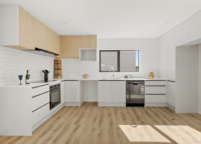  at 1/314 Royal Road, Massey, Auckland