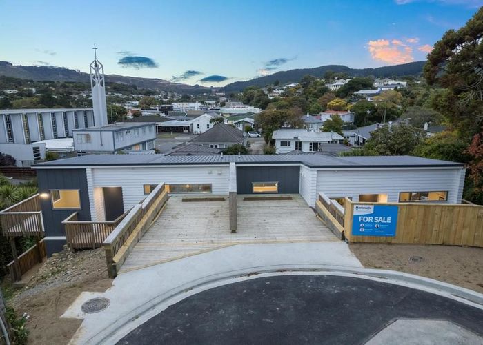  at 10A Rewa Terrace, Tawa, Wellington