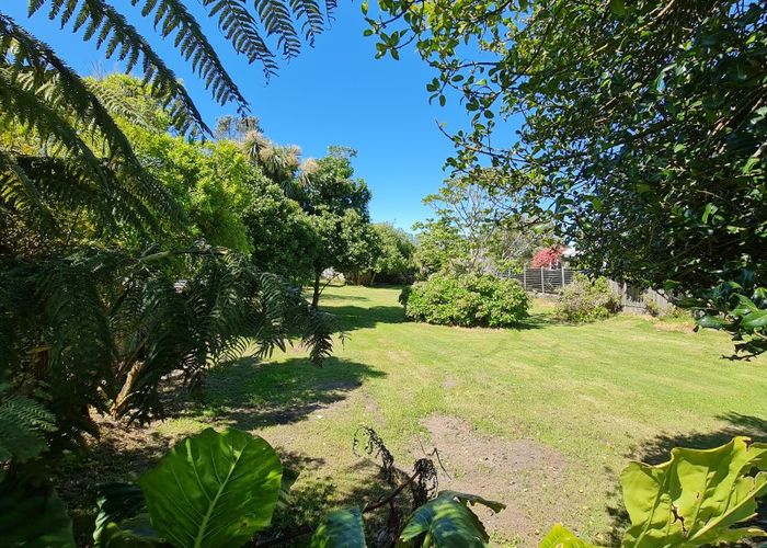  at 7 Ngahue Crescent, Carters Beach, Westport